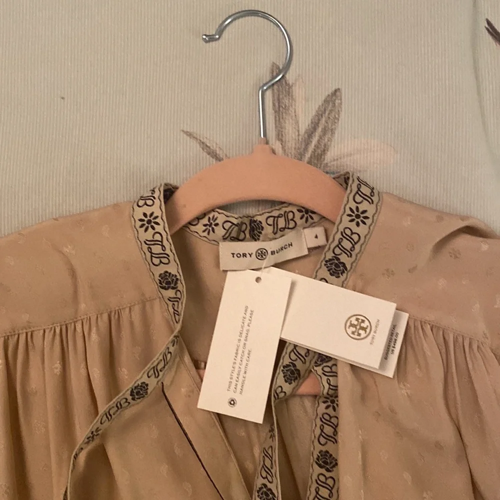 $222 Sale - NWT Tory Burch Silk Jacquard Ribbon Blouse size 4 $498 - Picture 6 of 6